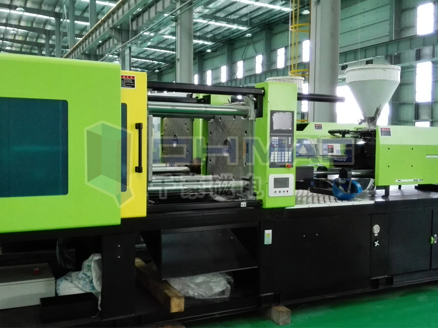 千豪分享：一個頭盔是怎么制造生產(chǎn)出來的？