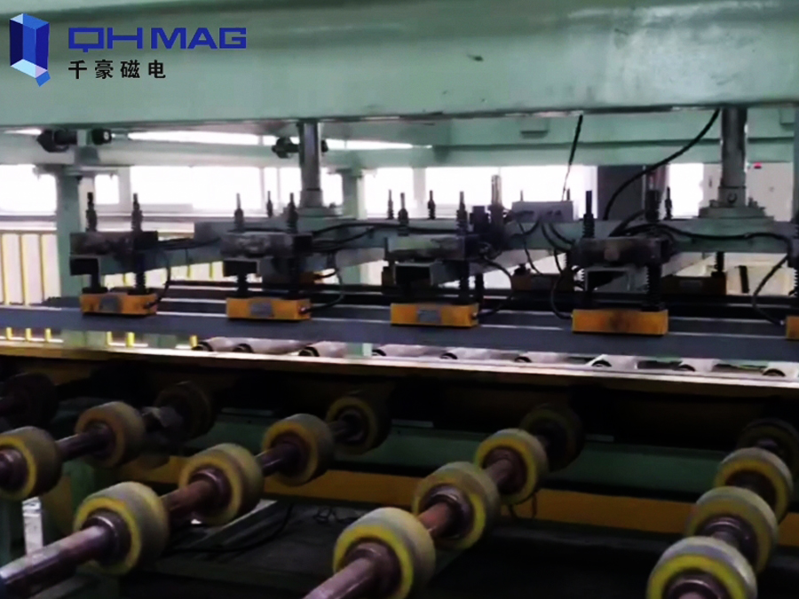 電永磁鐵應(yīng)用于自動(dòng)化生產(chǎn)線中的金屬波紋板加工