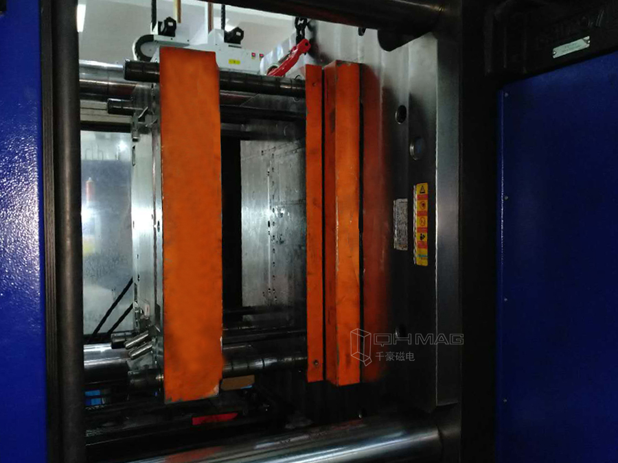 磁力模板應(yīng)用案例—海天380T注塑機(jī)快速換模