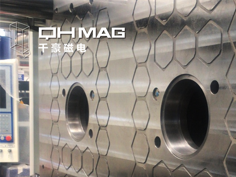 《智能制造時(shí)代的注塑機(jī)磁力模板：創(chuàng)新引領(lǐng)換模新潮流》