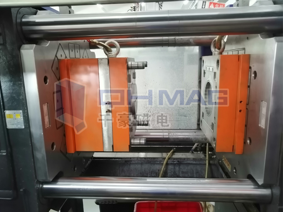 注塑機(jī)磁力模板